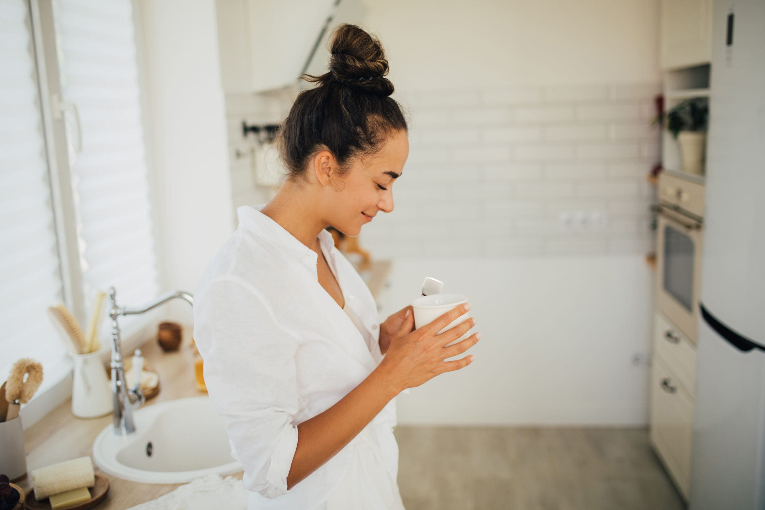 Premiers pas en aromathérapie avec des solutions efficaces contre les petits maux du quotidien